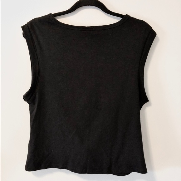 XHILARATION | Black Twist Crop Top - Picture 2 of 4